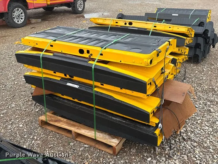 (7) pickup truck tailgates