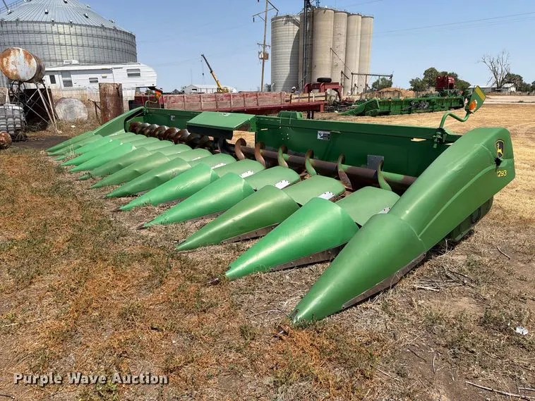 2005 John Deere 1293 corn head