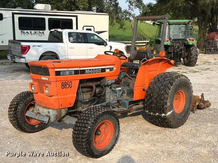 Kubota M4050 tractor
