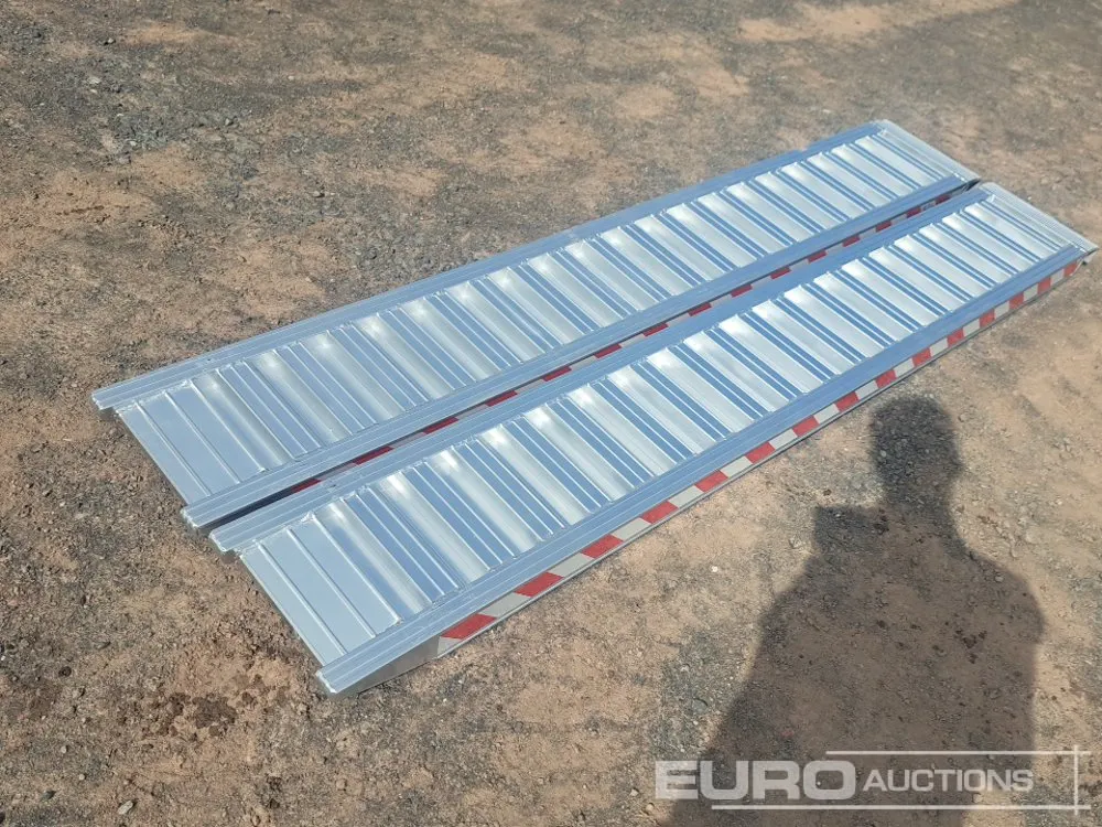 Unused 2375mm x 340mm x 82mm 3300Kg Aluminium Ramps