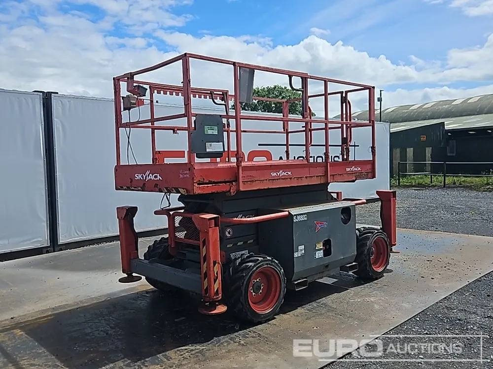 2015 SkyJack SJ6832RT