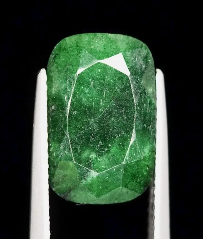 *^4.75 ct Certified Brazilian Emerald gemstone ($7,125 Appraisal)