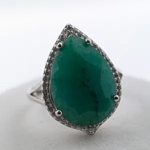 *^4.5 G Certified Silver Emerald gemstone Ring - Size 7 ($7,752 Appraisal)