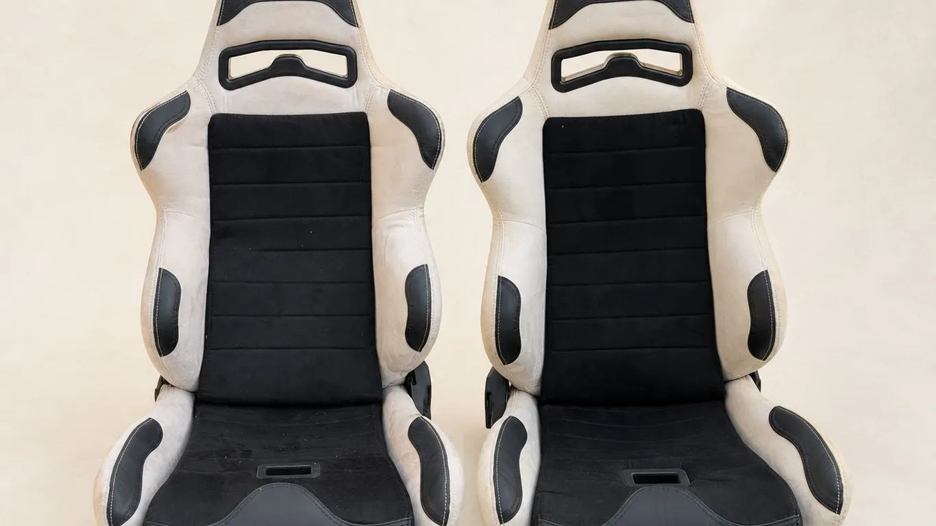 Corbeau Racing Bucket Seats and Camaro Brak