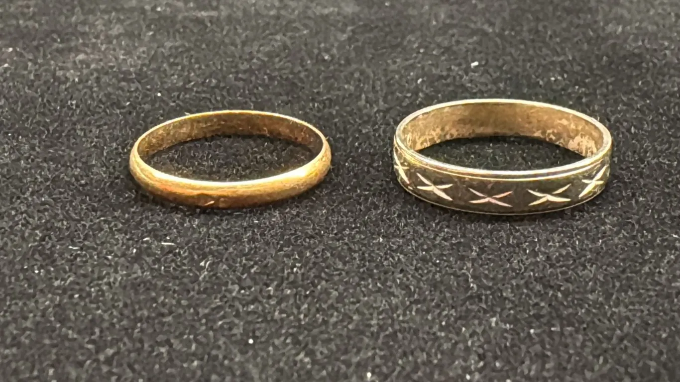 TWO APPROX 14K+ LADIES WEDDING RINGS (3.3G)