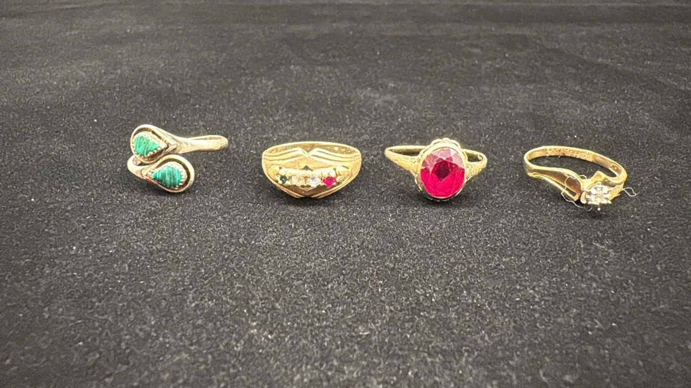MISC JEWELRY (6.9G GOLD & 1.8G SILVER CONTENT)