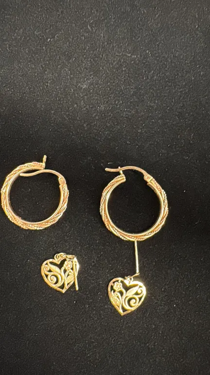 PAIR APPROX 10K HOOP EARRINGS, PAIR APPROX 14K EARRINGS (4.3G)