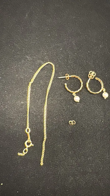 MISC JEWELRY (3.3G GOLD CONTENT)