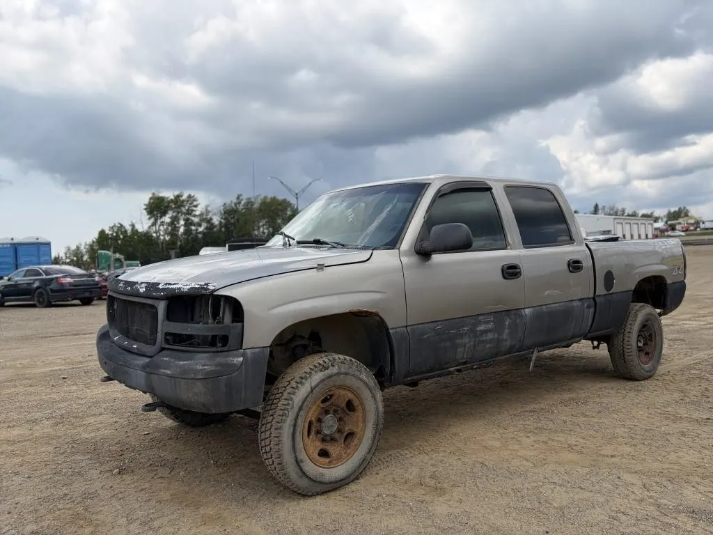 2002 GMC Sierra 1500 Crew Cab Pickup