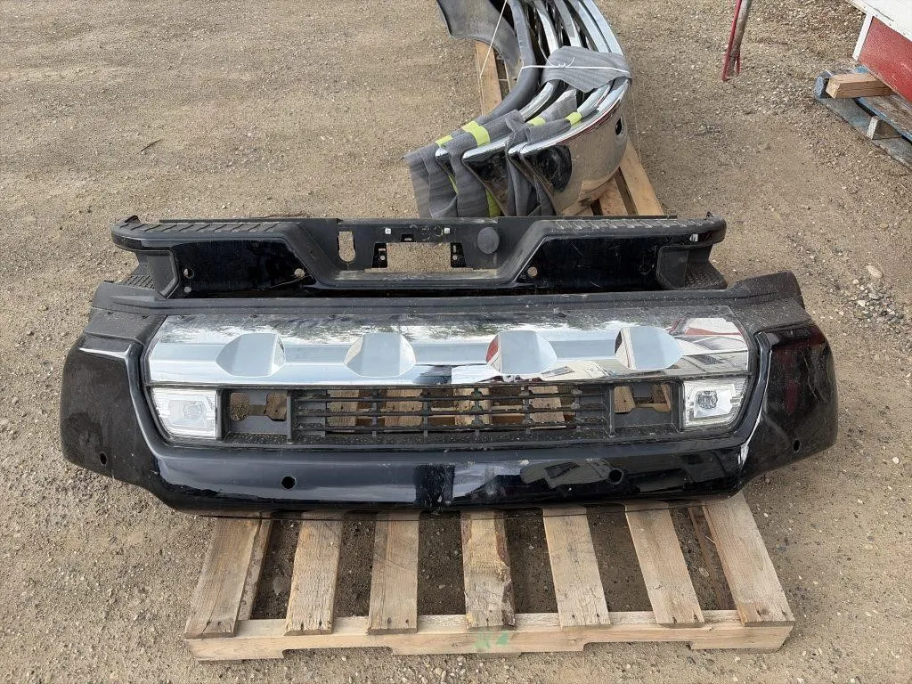 2021 Chevrolet Silverado Front & Rear Bumpers