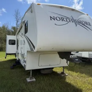 2007 Dutchman North Shore 35' Holiday Trailer