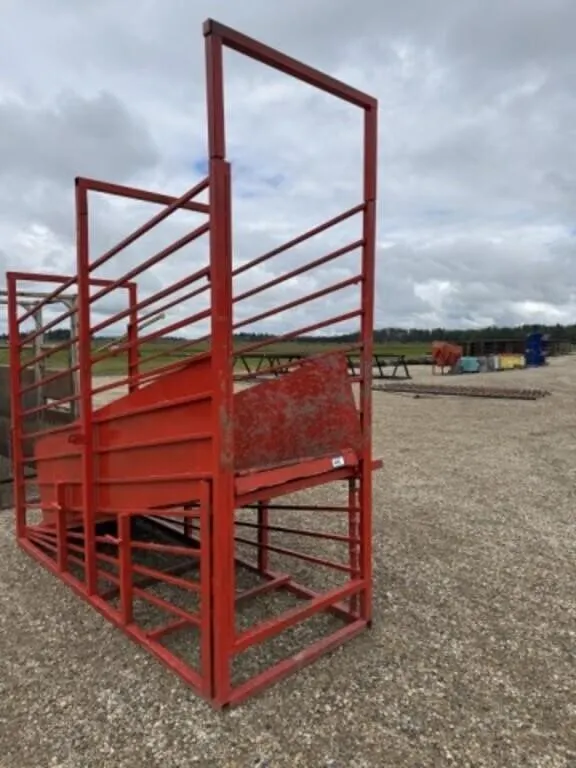 Adjustable Loading Chute c/w Wood Floor (Red)