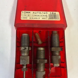 Hornady 40 cal S&W reloading dies.