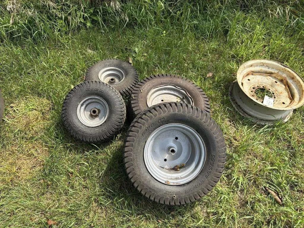 Lawn Tractor Wheel Set - 20x8-10 & 15x6-6