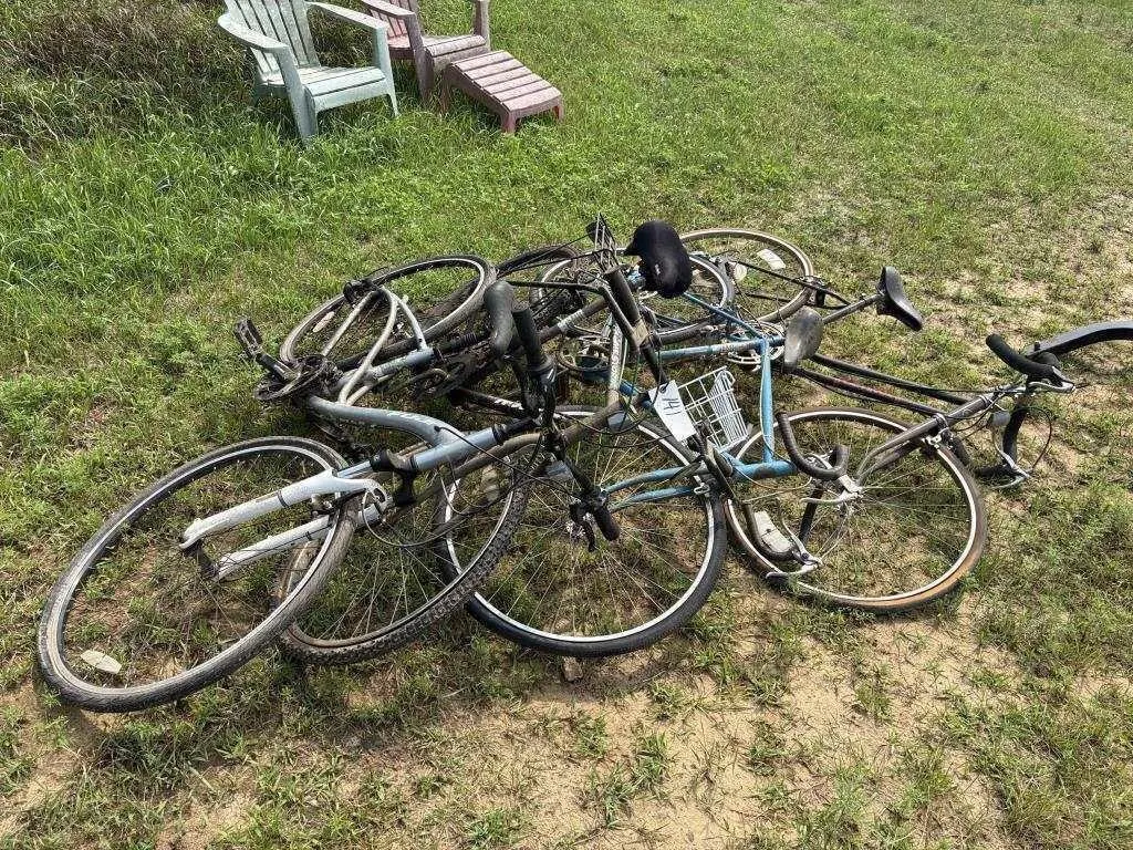 Bikes (4) - Fuji, Ultima, Free Spirit & Huffy