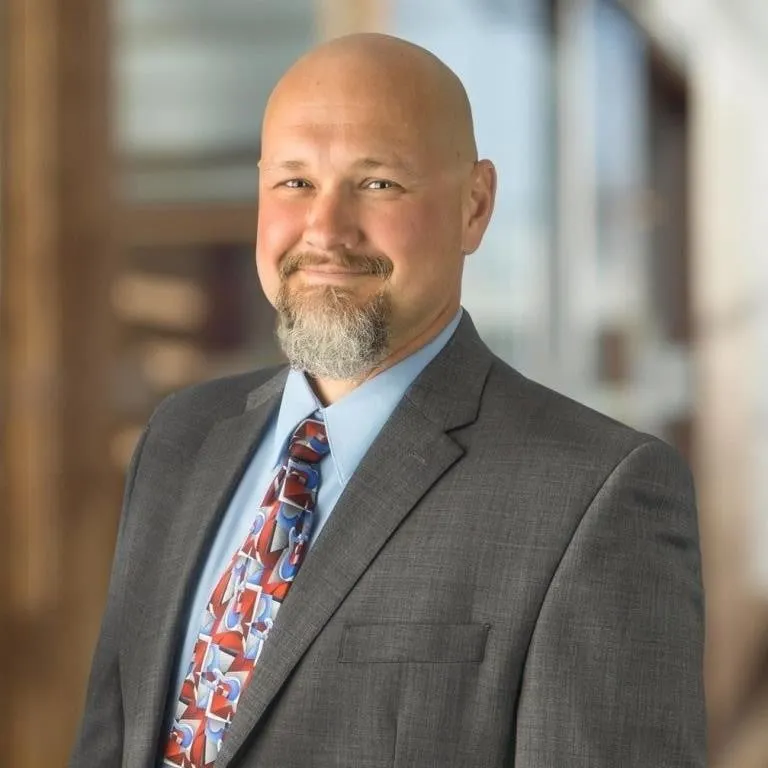 Meet the Auctioneer - Scott