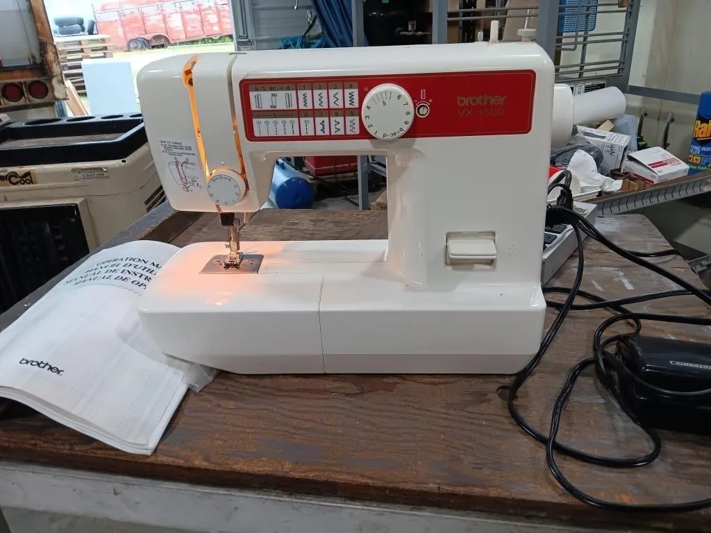 Brother VX-1500 Sewing Machine. Tested.