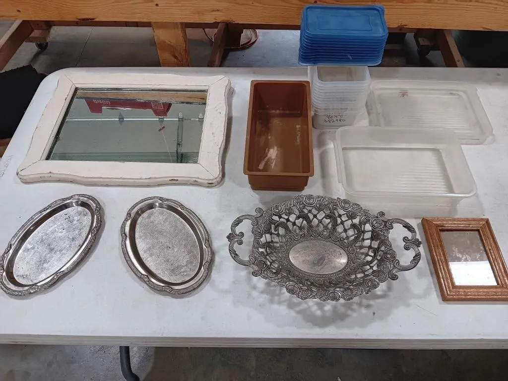 Ornamental rose basket,small engraved trays,wall