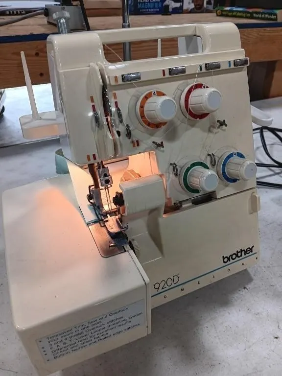 Brother Homelock model 920D serger sewing machine