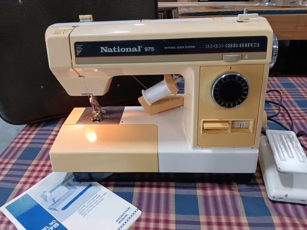 National 975 Sewing Machine. Does NOT Work.