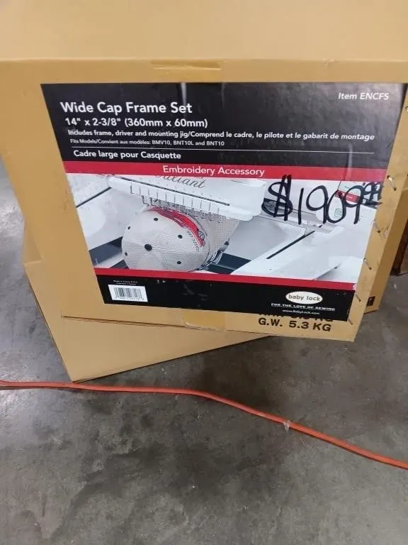 Baby Lock wide cap frame set, new