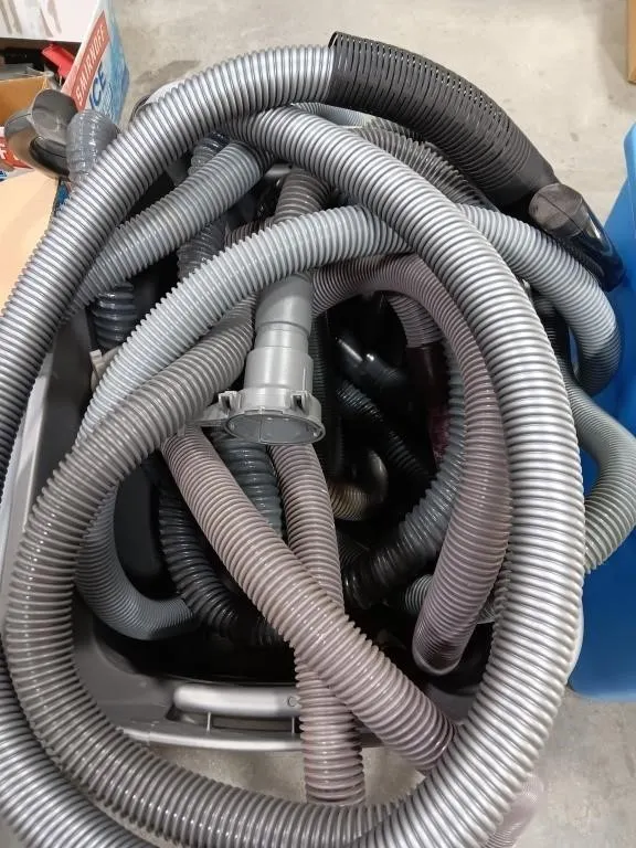 Assortment of vacuum hoses