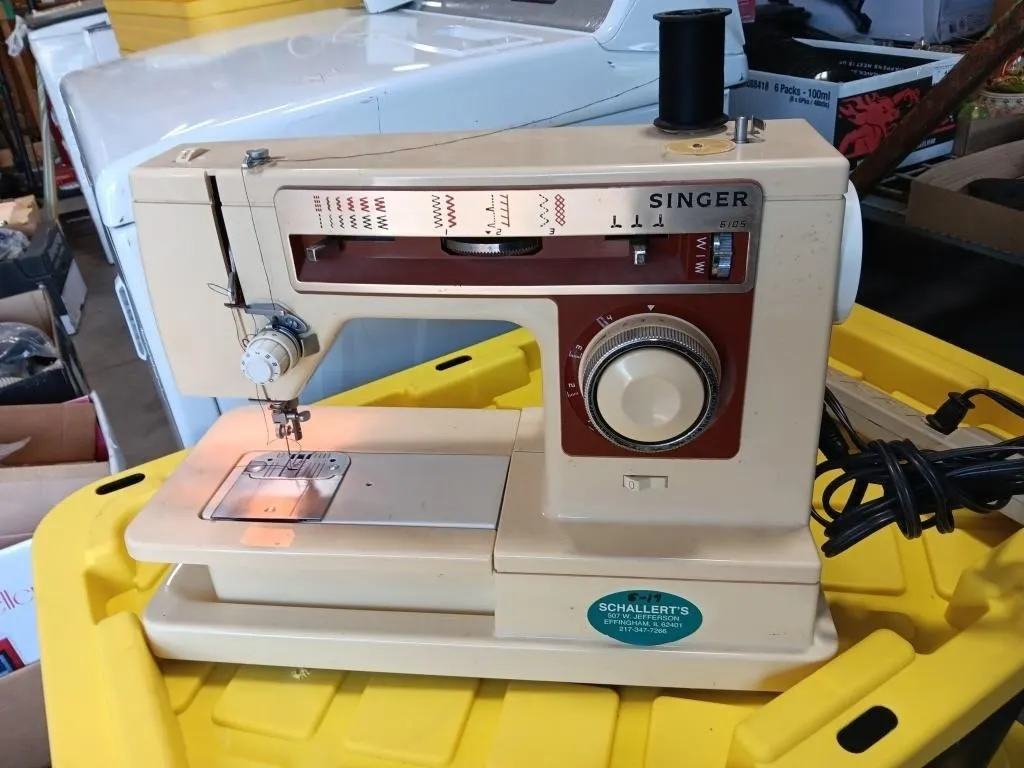 Singer Sewing Machine. Model #621B