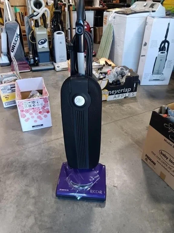 RICCAR SupraLite upright vacuum tested, w2