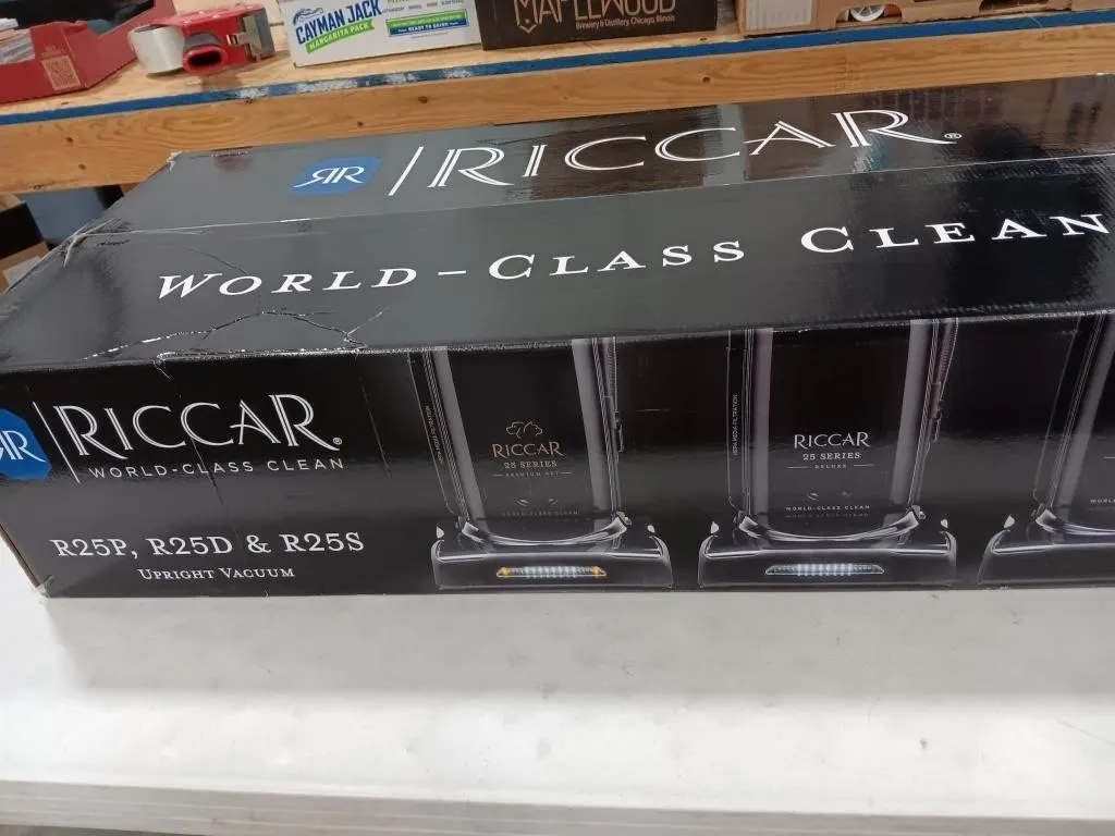 RICCAR upright vacuum new