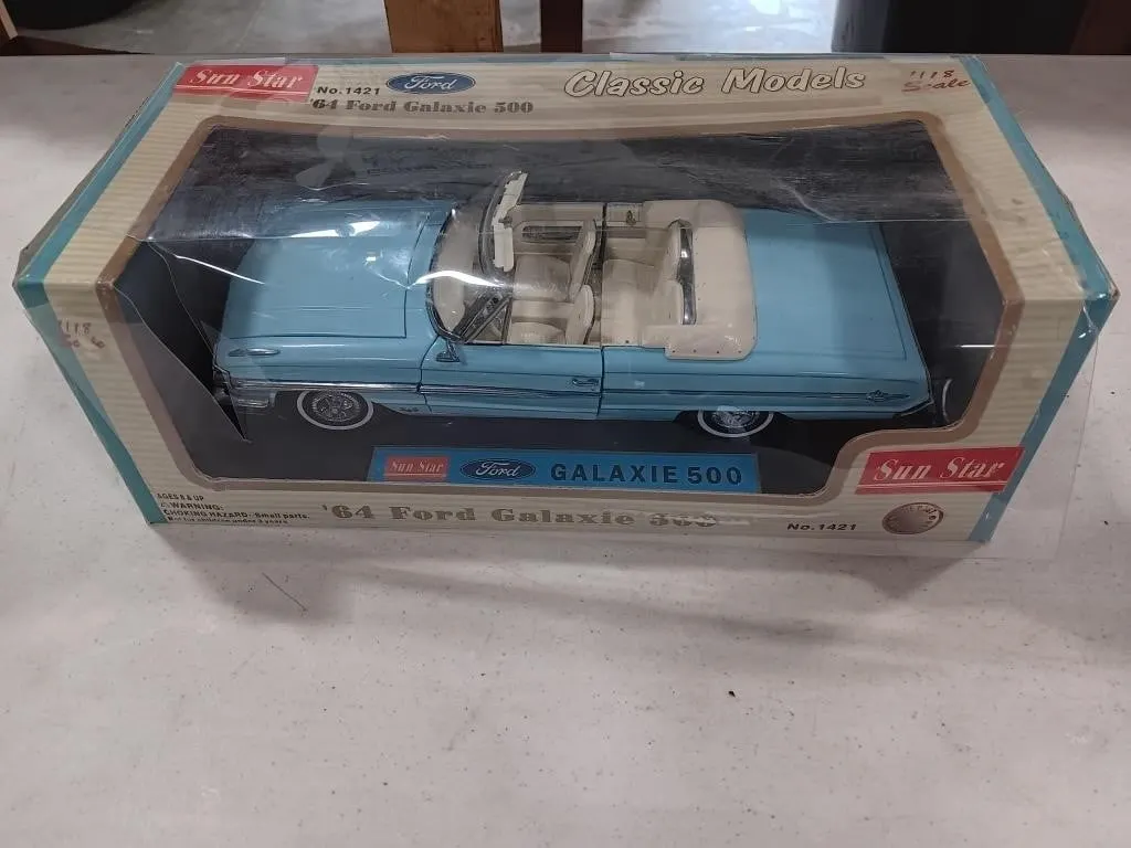 SUN STAR Classic Models1:18 scale
1964 Ford