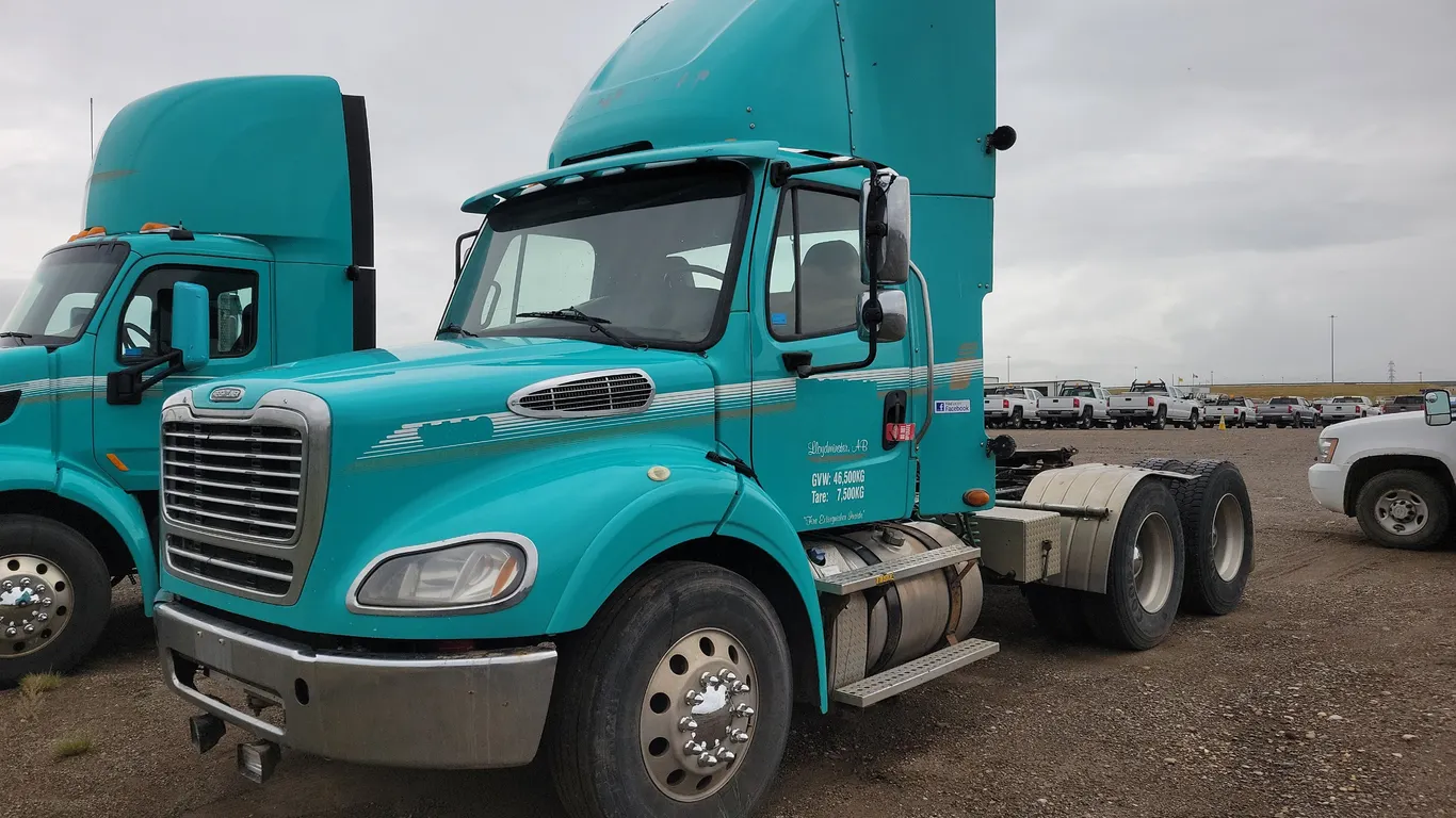 2016 Freightliner M2 112 T/A Day Cab Tractor