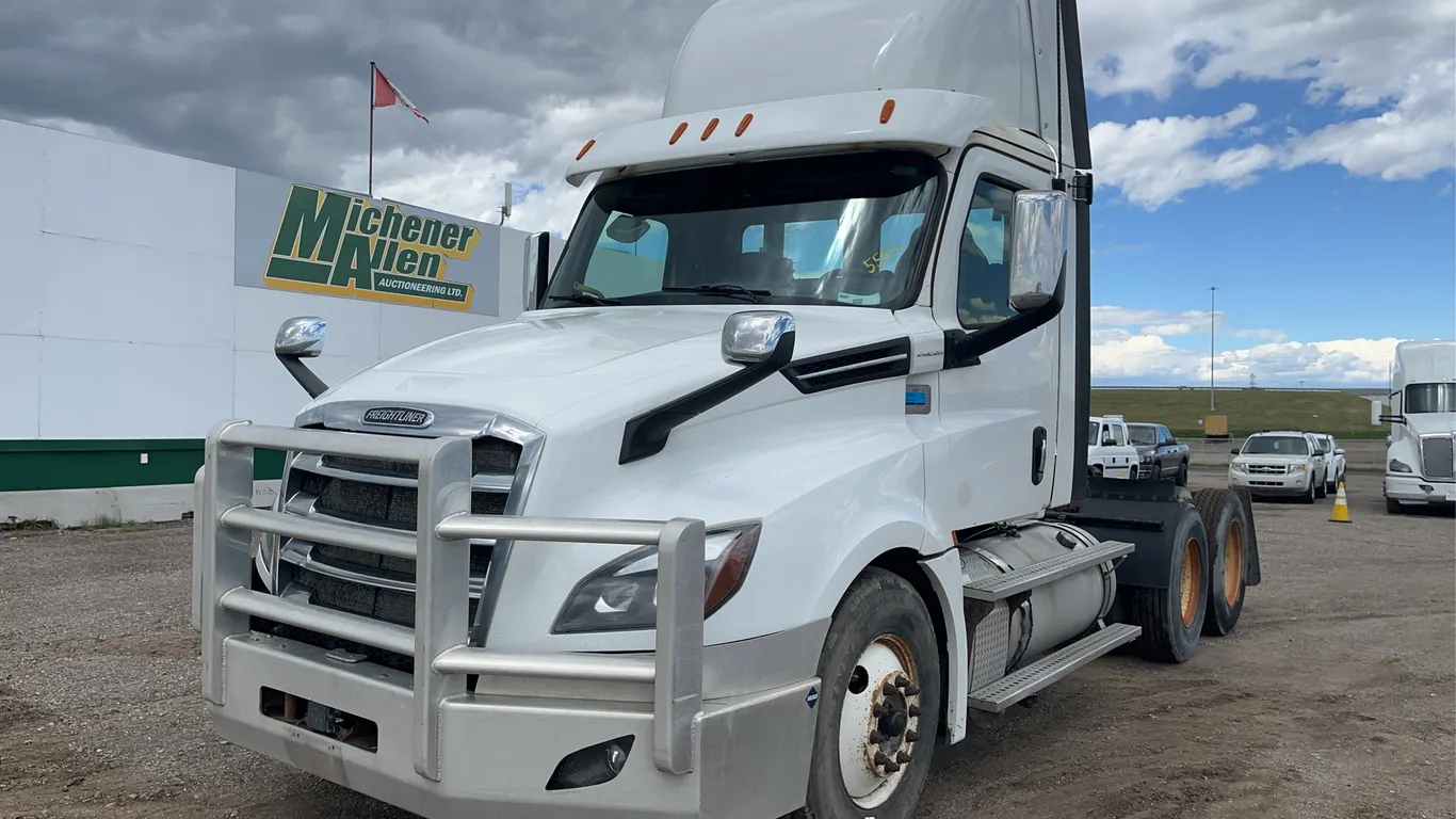 2018 Freightliner Cascadia T/A Day Cab Tractor