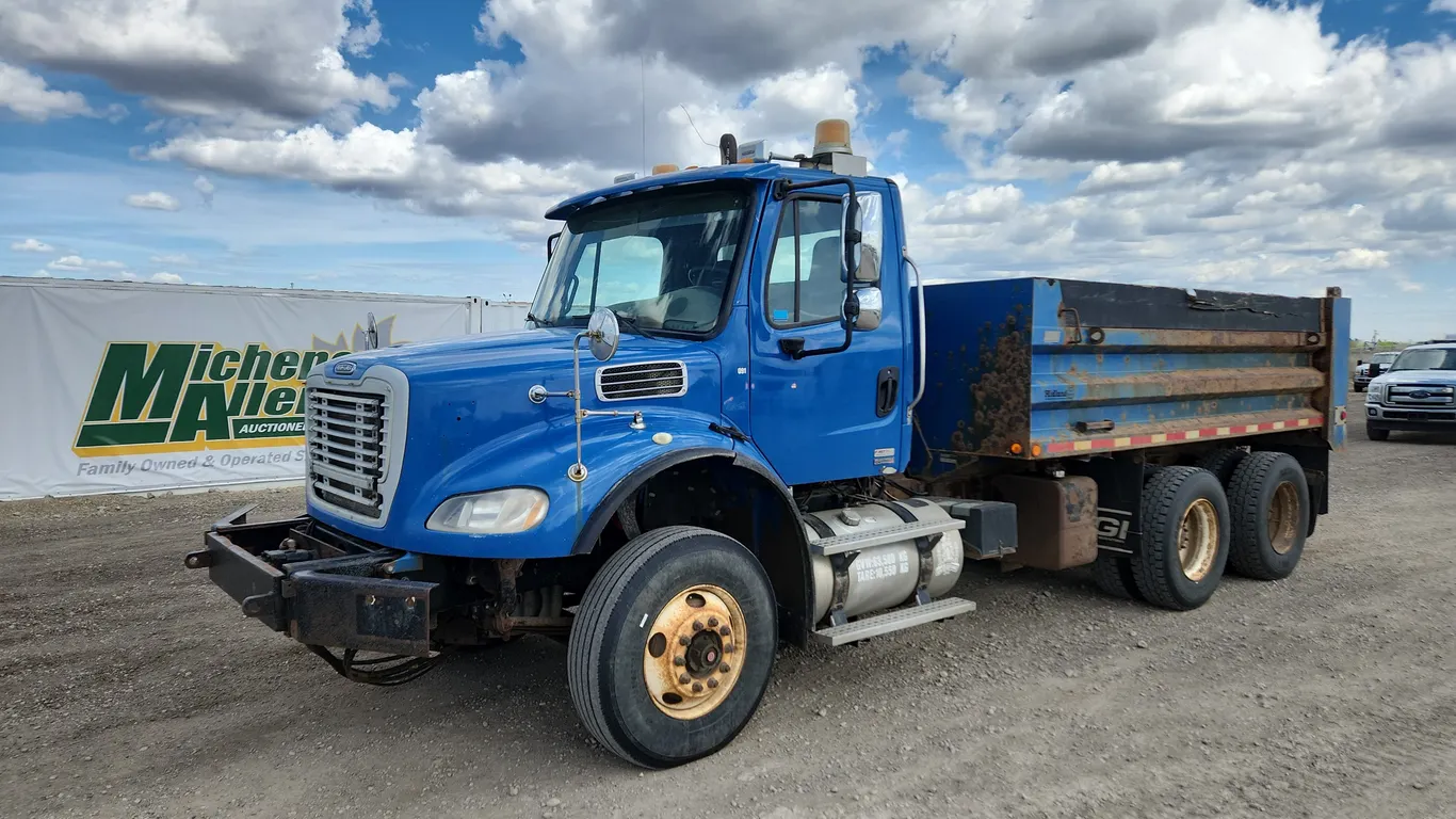 2009 Freightliner M2 112V T/A Dump Truck