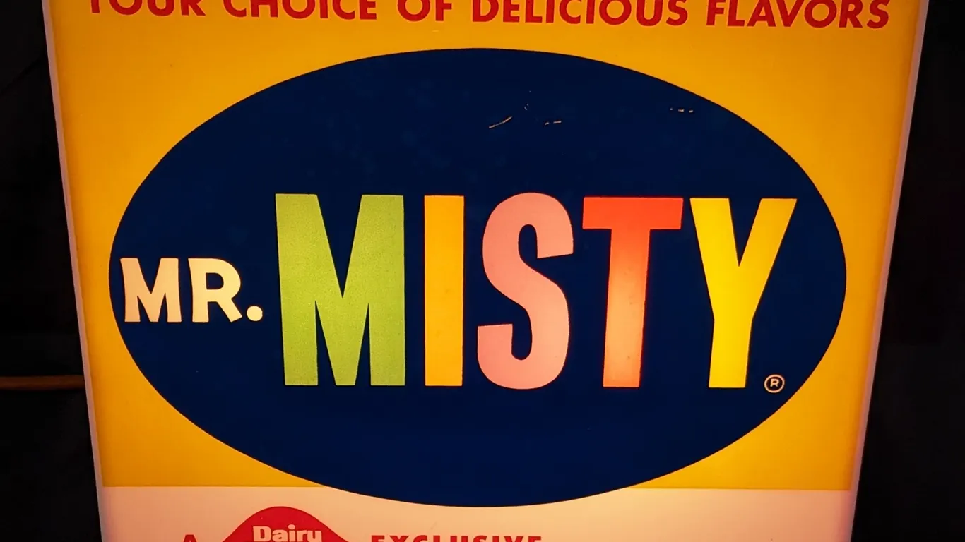 LIGHTED SIGN DAIRY QUEEN MR MISTY