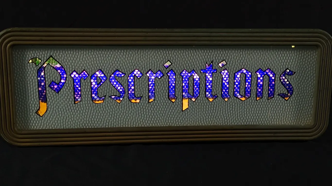 LIGHTED MOTION SIGN DRUG STORE PRESCRIPTIONS