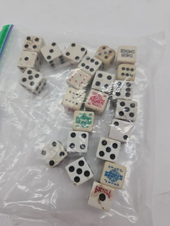 Assorted vintage dice
