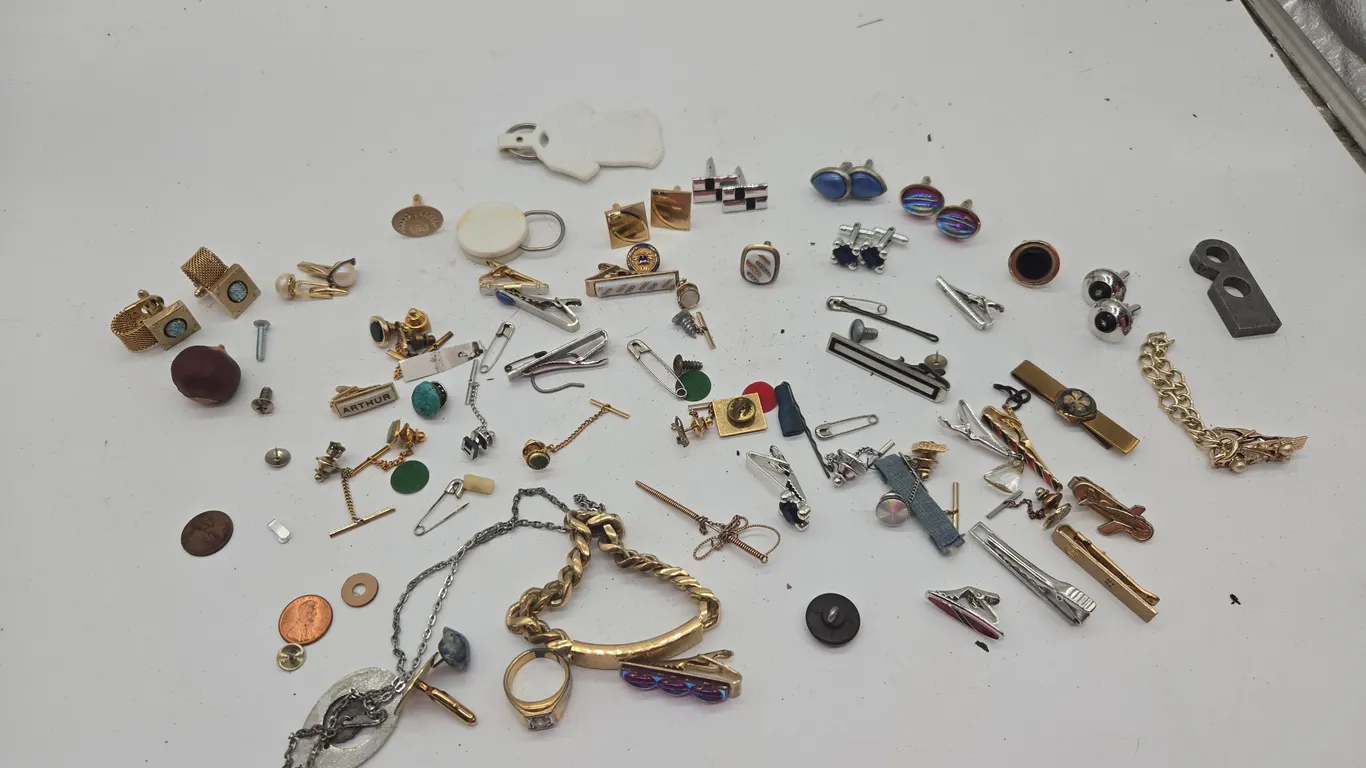 Assorted men's jewelry