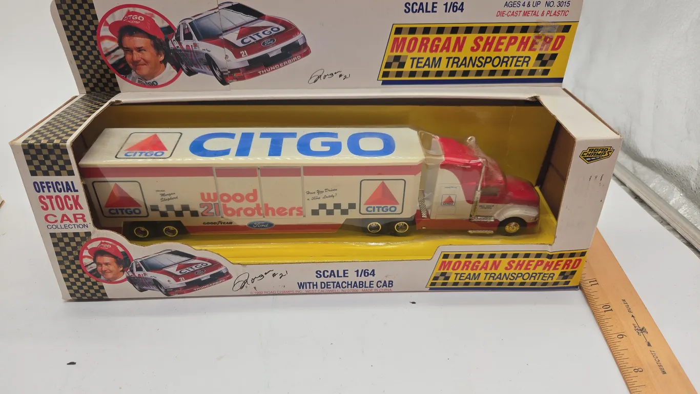 Vintage morgan shepherd team transporter, semi truck and trailer in original box