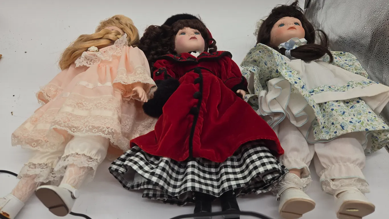Assorted porcelain dolls