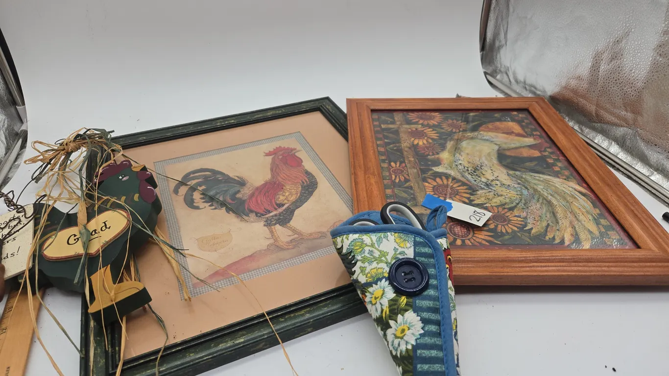 Assorted rooster wall decor