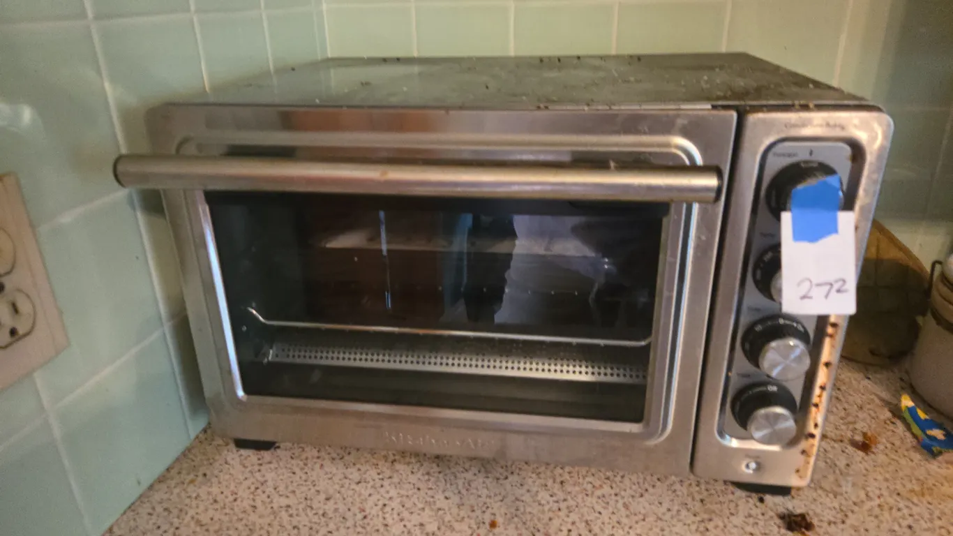 Kitchen aid toaster oven with nonstick interior