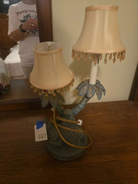 Elephant and palm tree table lamp