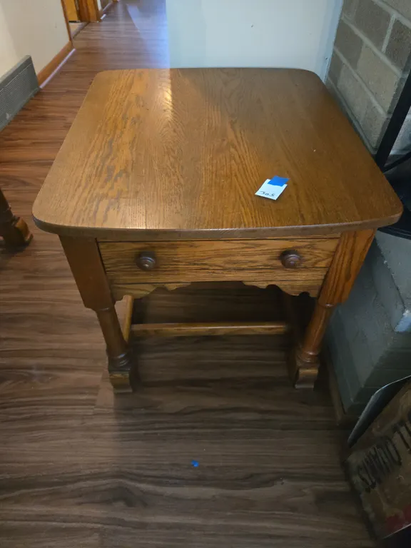 Oak end table