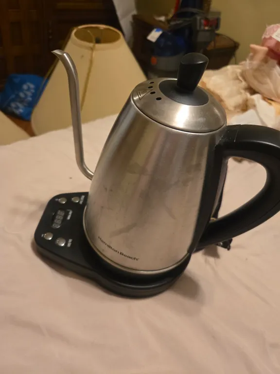 Coffee pot and hot plate combination