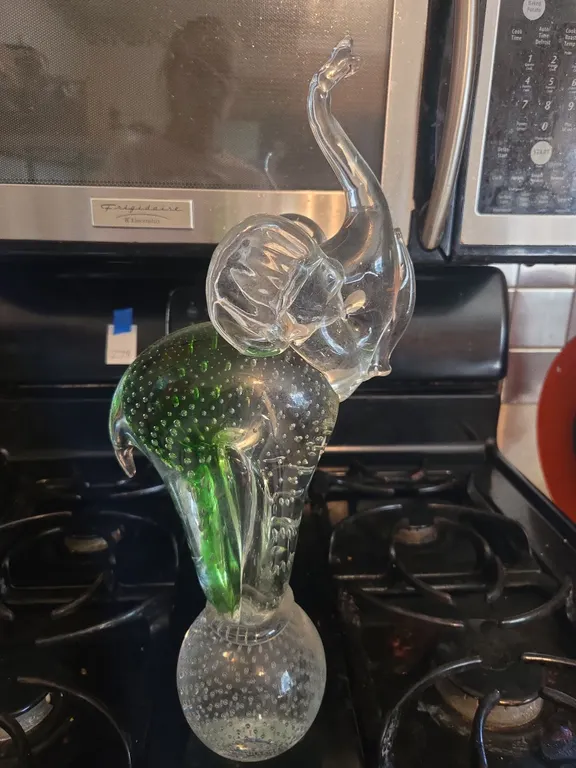 Vintage murano glass elephant sculpture
