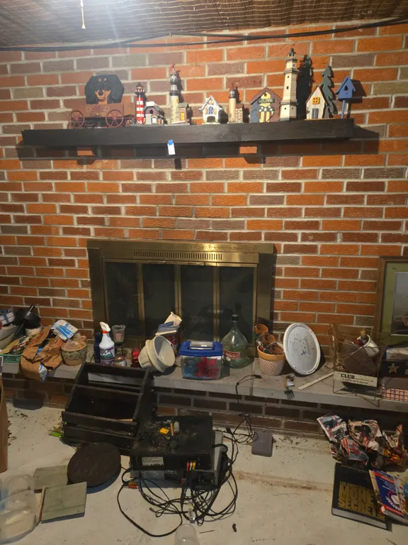 Assorted stuff and things on and around the fireplace