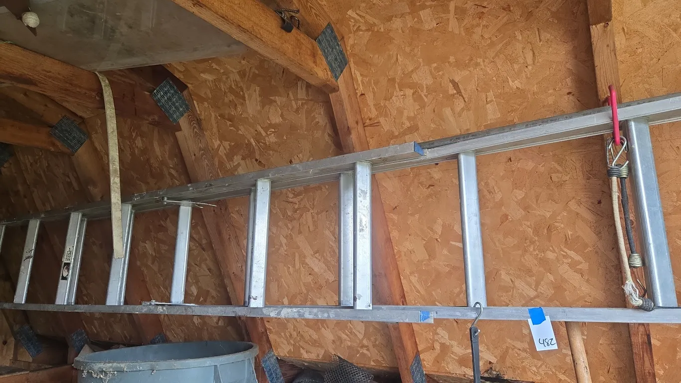 Fourteen foot aluminum extension ladder