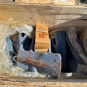 QTY OF 7 UNUSED HENSLEY XS115SYI  BUCKET TEETH AND 6 ADAPTERS TO FIT KOMATSU PC1000 OR PC1250