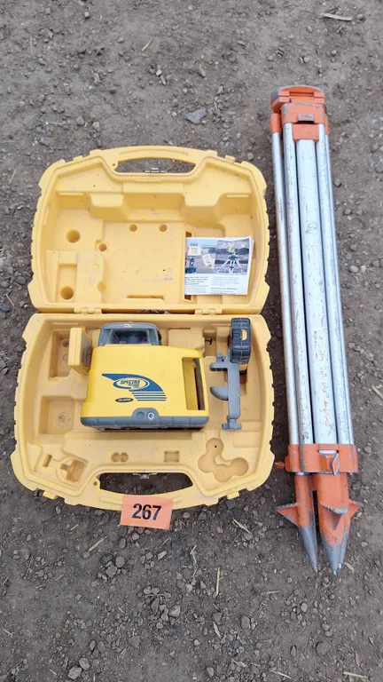 Spectra precision Gl 422 lazer. ( Good working condition)