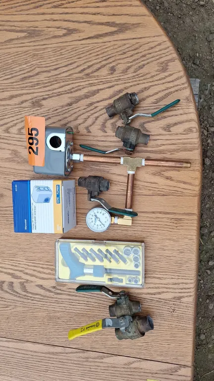 Miscellaneous lot of new pressure switch and more